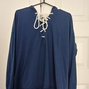 Hooded loose fit long sleeve